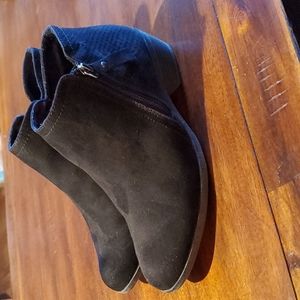 Arizona Black Short Suede ankle Booties with zippers. Size 7.5.